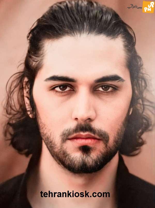 موهای دم اسبی آقای بازیگر برایش حاشیهساز شد!/ عکس 1 موهای دم اسبی آقای بازیگر برایش حاشیهساز شد!/ عکس